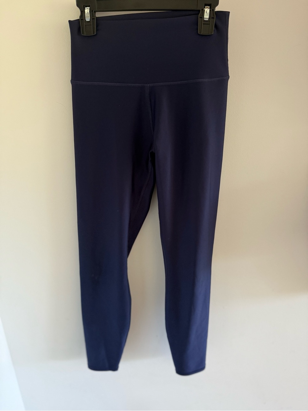 Alo High-Waist Airlift Legging in Navy Small - Picture 2 of 6